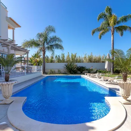 Luxury In With Heated Private Pool Албуфейра